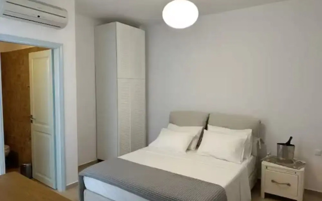 Milos AquaBliss Beachfront Villa