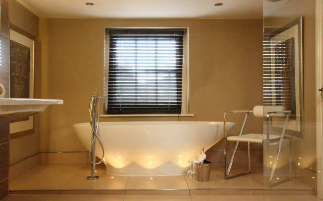 OYO The Townhouse
