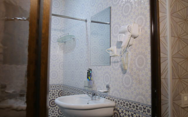 REGISTAN CENTER Guest house