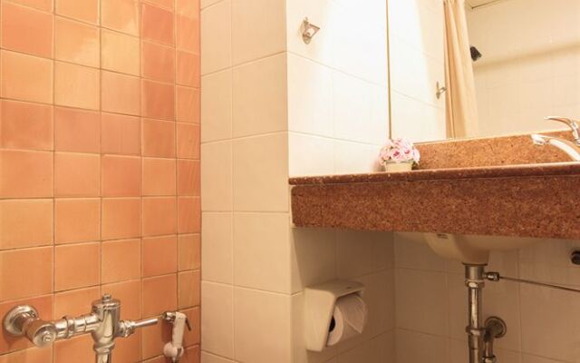 Bangkok Sahara Hotel