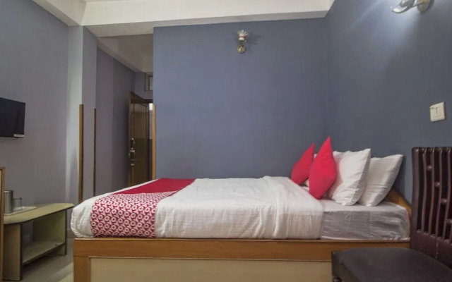 OYO 10695 Hotel Niladri Palace