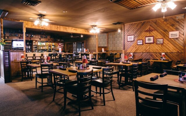 Fannies Supper Club and Motel