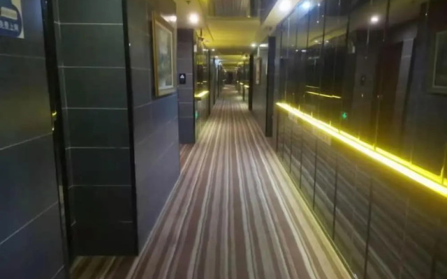 MOLAN Hotel（Fangte Second Phase Store）