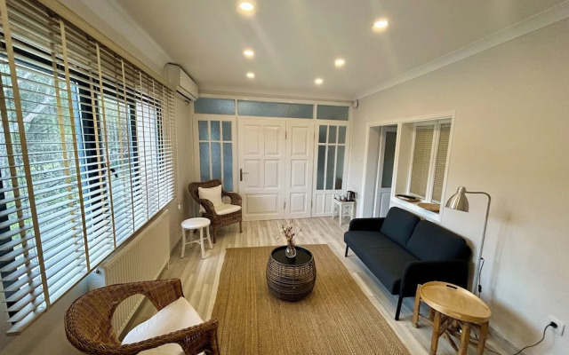 Attalos Suites Hotel