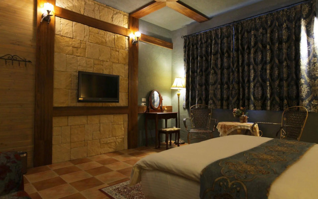 Yuga House