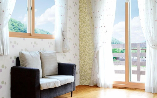 The Tree in the Lake