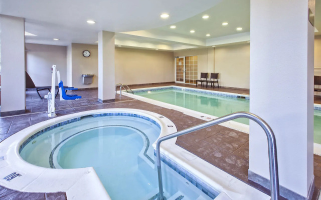 Candlewood Suites Indianapolis Airport by IHG