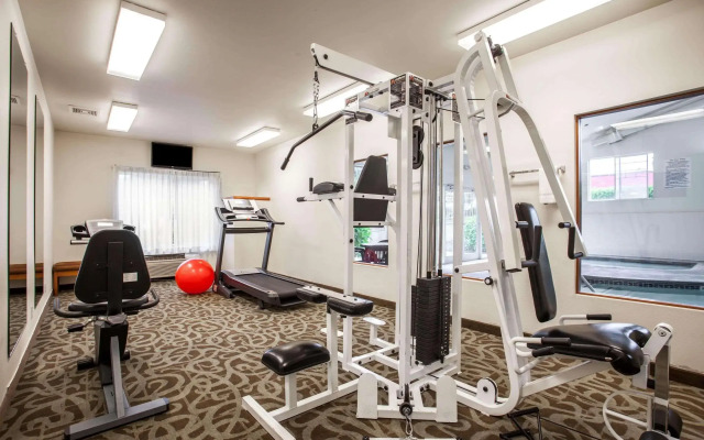 Quality Inn & Suites Federal Way - Seattle