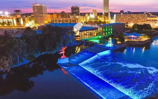 5 min Walk to Notre Dame Modern Home 517