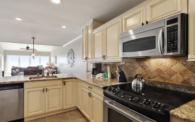 503 Shorewood 2 Bedroom Condo