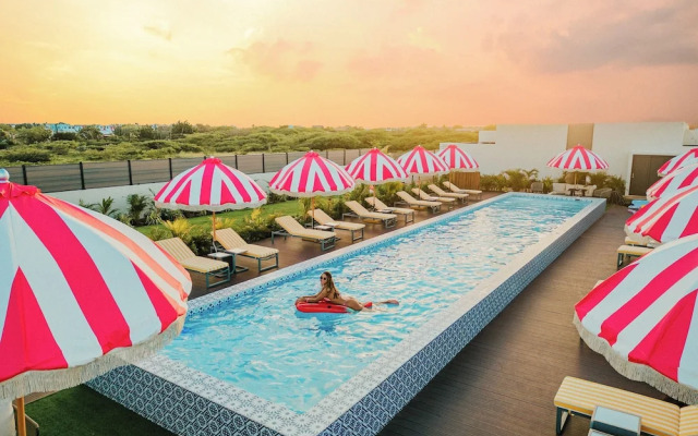 Privada Stays - Private Pools & Colorful-Chic Boutique Hotel