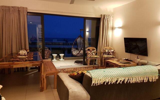 Azuri Apartment with Beach, Pools, Gym, Restaurants, Spa, Boats, kids Corner