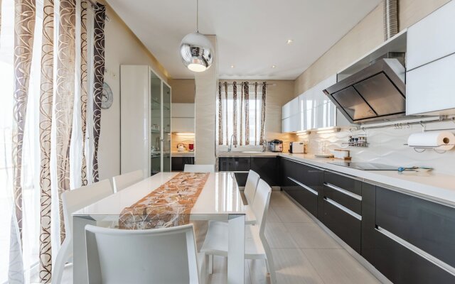 The Grand Luxurious Duplex