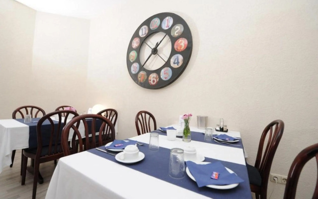 Bensons Hotel