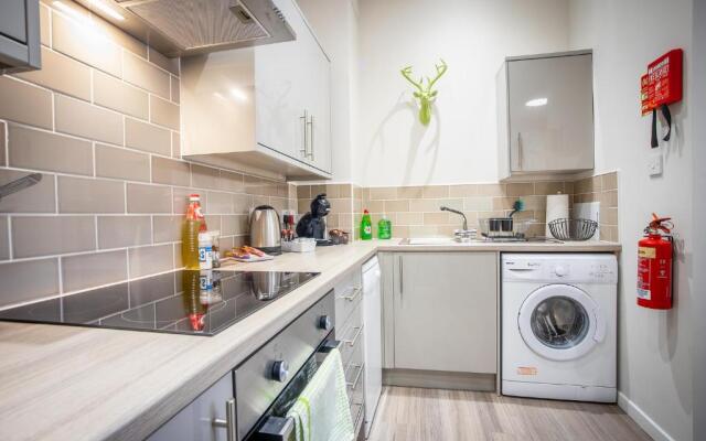 Douglas House Apartments