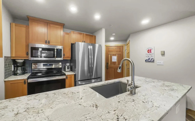 Amazing Condo Center Village Unit, Short Walk to American Eagle - PP310 by RedAwning