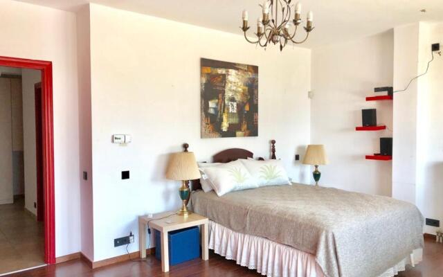 Sea view ground floor 300m from the beach