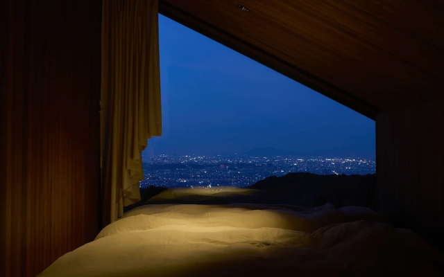 Snow Peak YAKEI SUITE ABURAYAMA FUKUOKA – Guest Rooms – Fukuoka