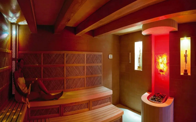 Amus Hotel & Spa