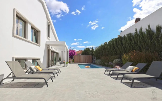 Santa Joana Apartment with garden and heated pool