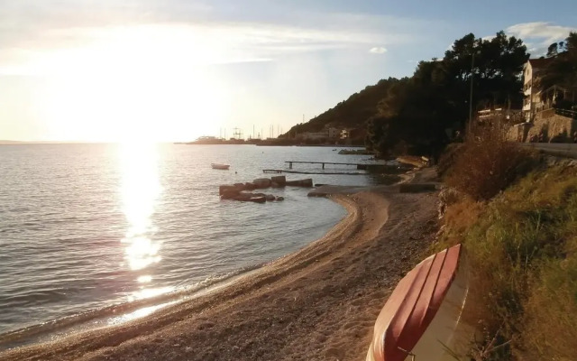 Amazing Home in Jesenice Bajnice With Wifi and 2 Bedrooms