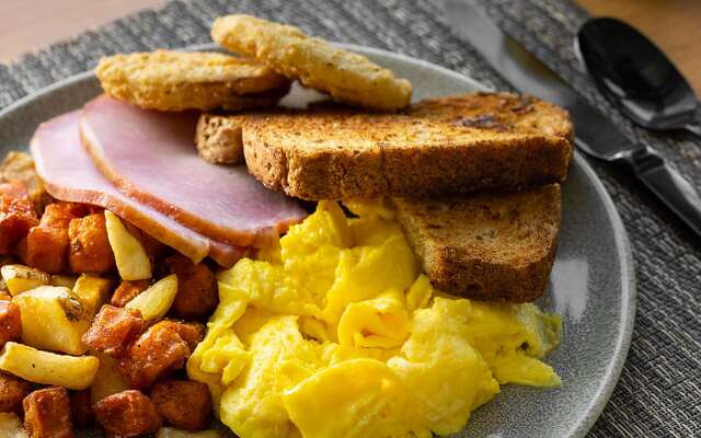 Hilton Garden Inn Grapevine at Silverlake Crossing