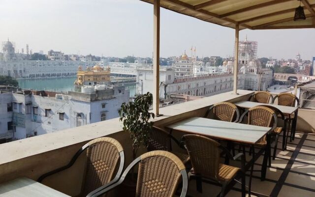 Hotel Indus