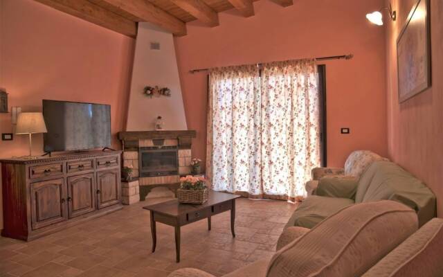 Villa With Air-conditioned Garden Near the sea