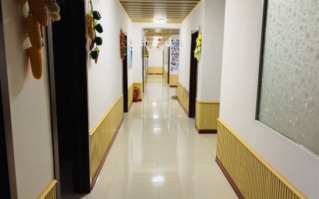 Xuegu Liu'er Guest House