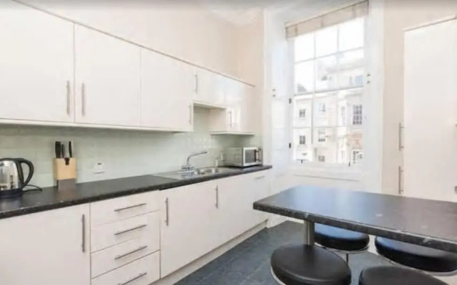 Hanover Street! Heart of the Centre 2bd/2bath