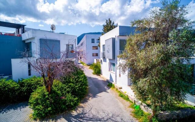 Beautiful Two-Bedroom Apartment near the Sea Sel 6-5