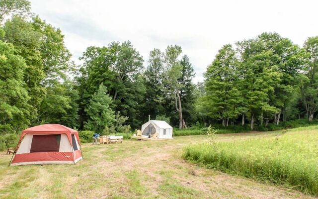 Tentrr - Fields of Dreams at Callicoon