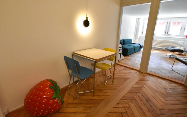 AirHosted Zurich City Center