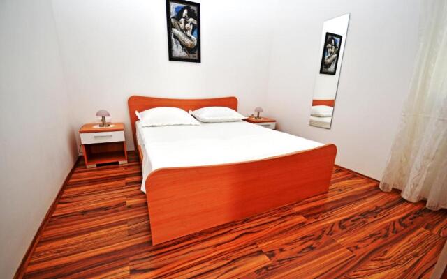 Apartments Jela
