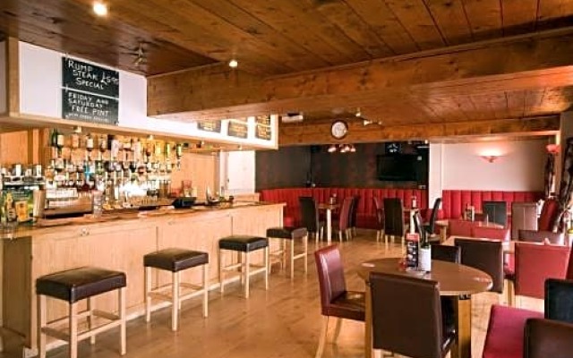 Rivercroft Hotel