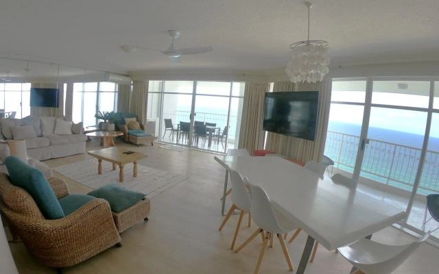 Burleigh Surf Apartments