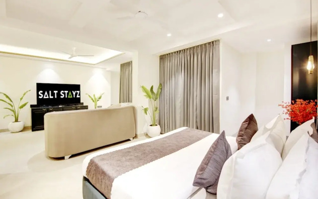 Saltstayz Premier – Galleria Market Road & Sector 27