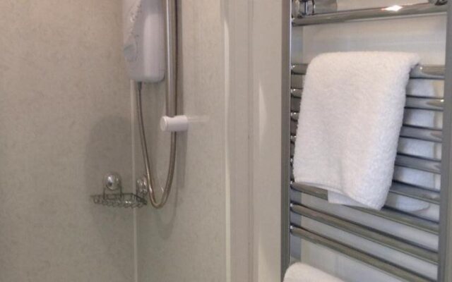 Chellowdene Guest House