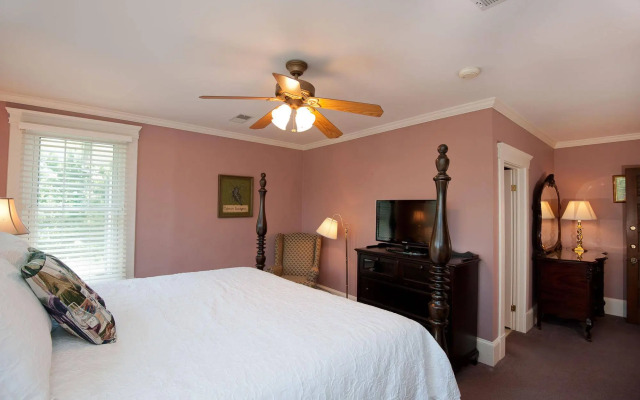 Steeles Tavern Manor