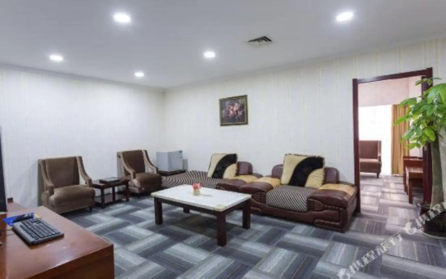 Sunshine Holiday Hotel