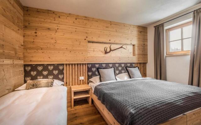 Mountain Chalet Pia
