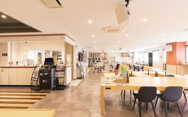 Wild Cherry Blossom Hostel Tokyo Koganei