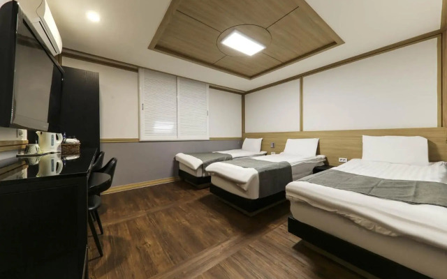 Major Hotel