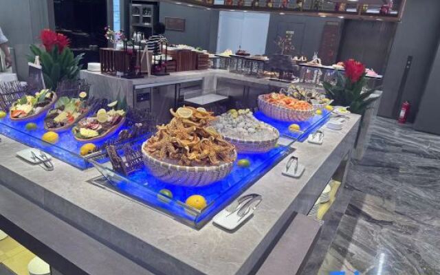 Ramada Bayonne Hotel