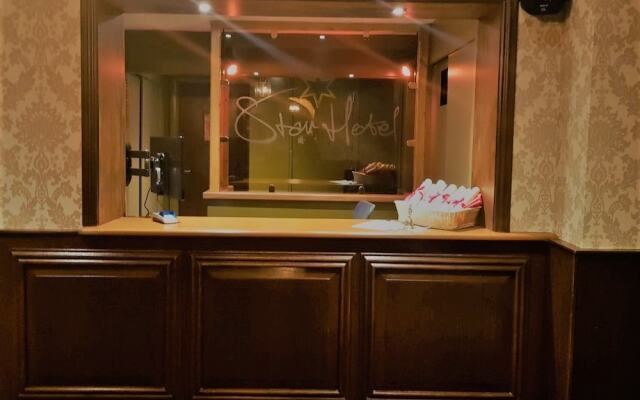Star Hotel