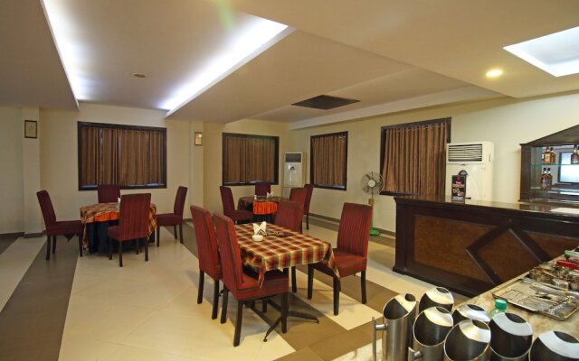 OYO 4754 Hotel Center Point