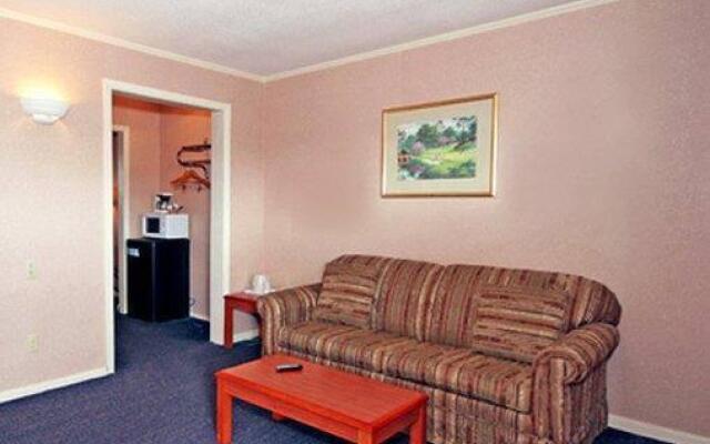 Regency Inn & Suites Greensboro