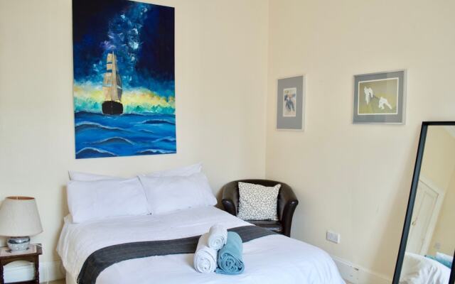 Spacious Flat in Central Stockbridge