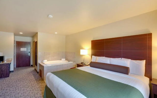 Cobblestone Inn & Suites - Clintonville