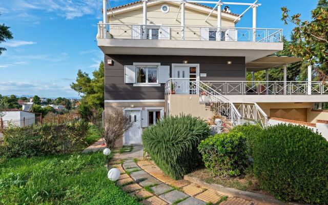 Enchanting Villa in Chalcis with Terrace